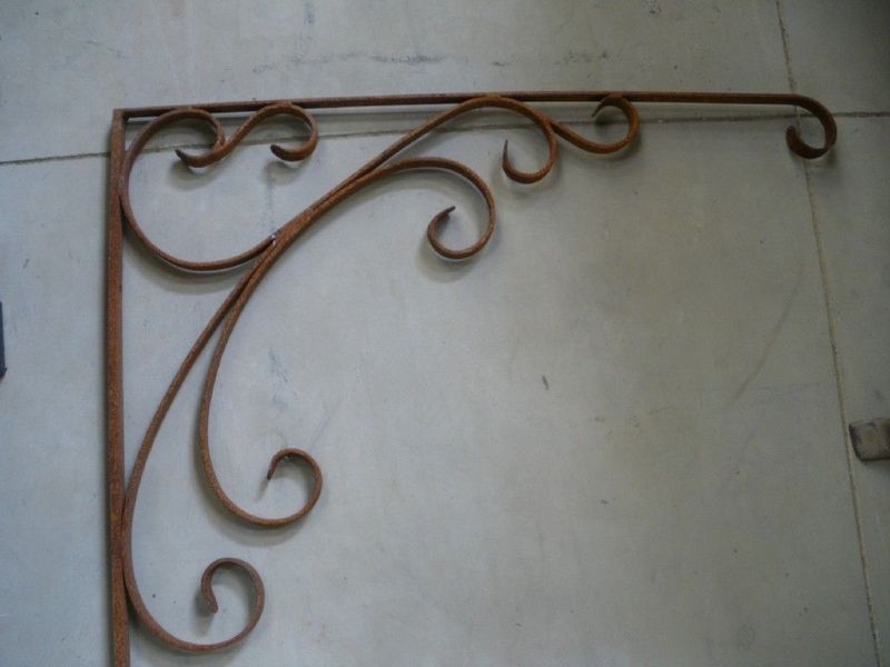 Potence en fer plat ,pour supporter des pots de fleurs
