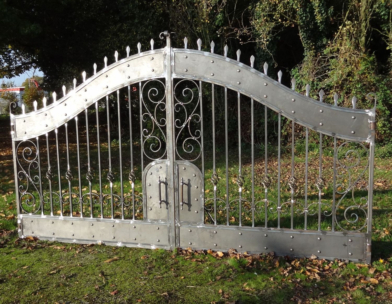 Portail ,modèle Massimo ,modifié, en 350 cm de large Portail ,modèle Massimo ,modifié, en 350 cm de large