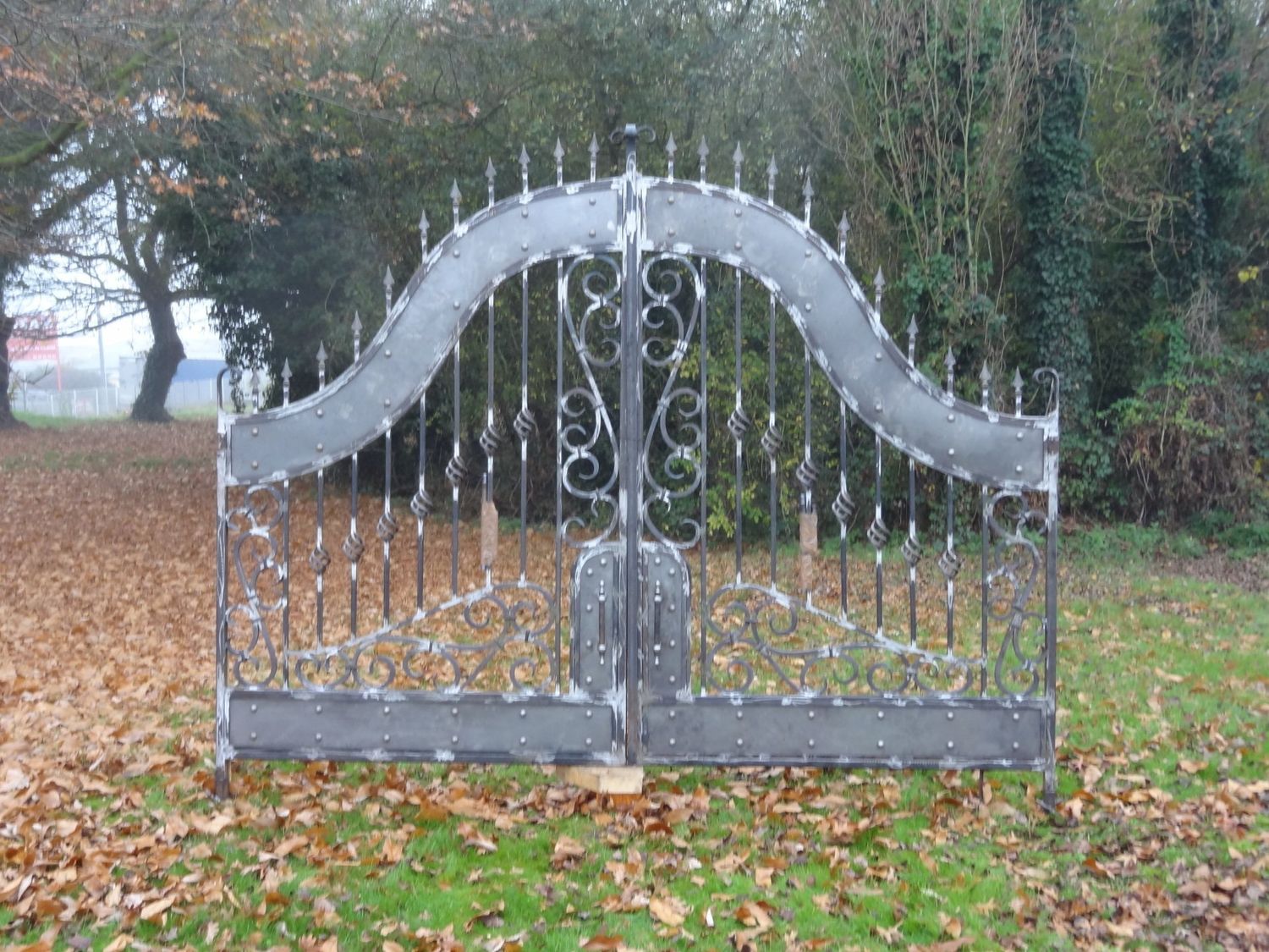 Portail château en 4 m de large Portail château en 4 m de large