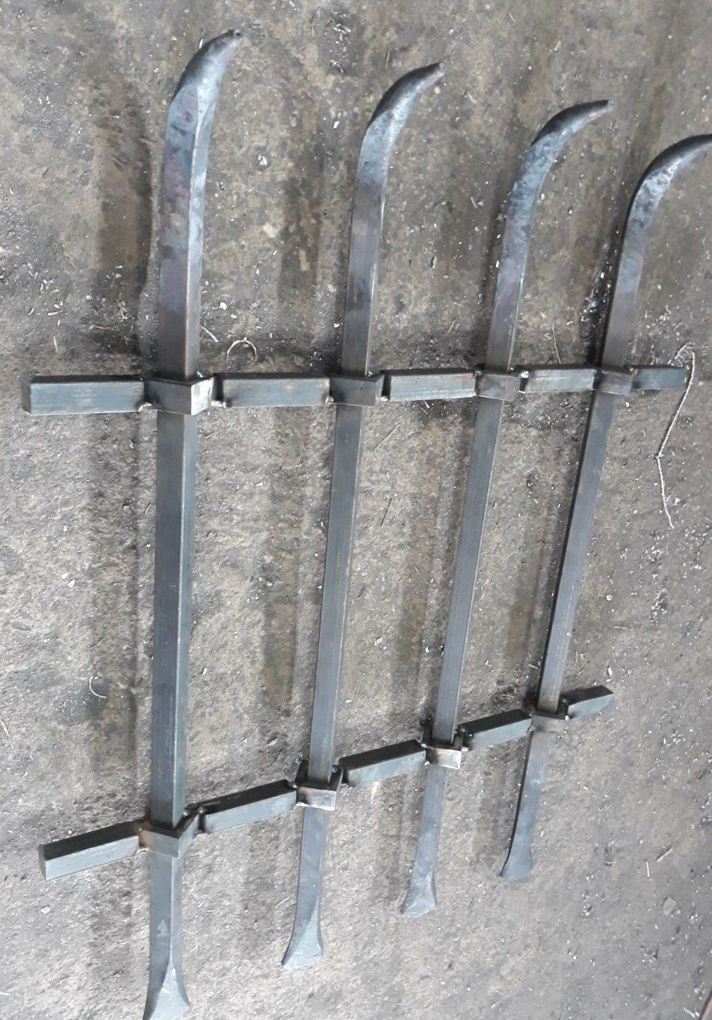 Grille de protection Saint Michel ,style médiéval Grille de protection Saint Michel ,style médiéval