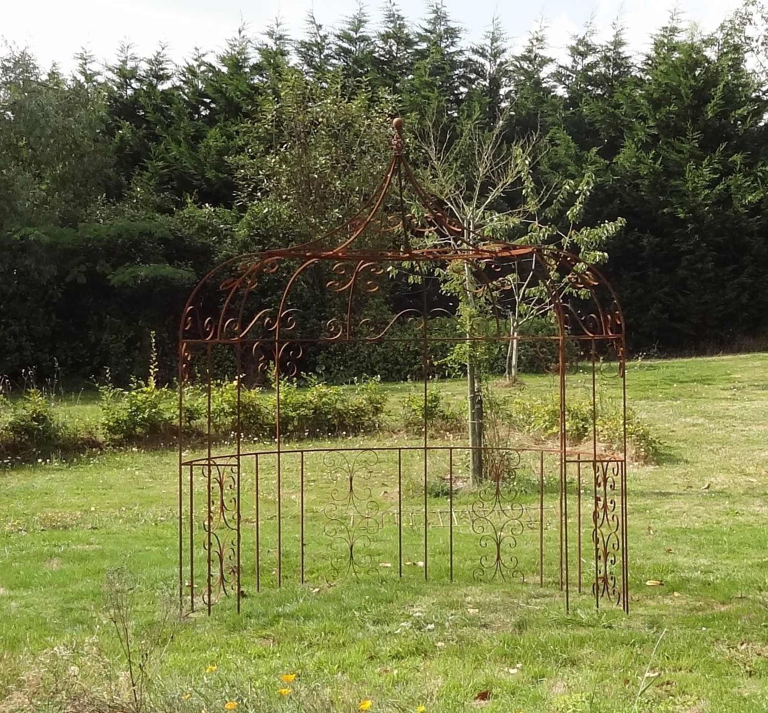 Tonnelle modèle BOWER,en fer plein de 12 mm Tonnelle modèle BOWER,en fer plein de 12 mm