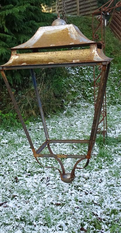 Grande lanterne d’intérieur en fer forgé Grande lanterne d’intérieur en fer forgé