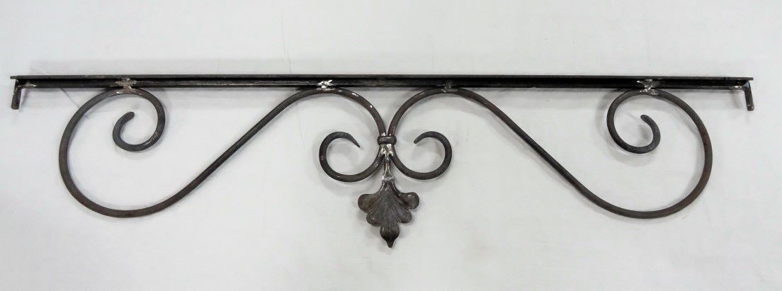 appui de fenêtre Caen, en fer plein ,travaillé à la forge appui de fenêtre Caen, en fer plein ,travaillé à la forge