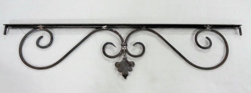 appui de fenêtre Caen, en fer plein ,travaillé à la forge appui de fenêtre Caen, en fer plein ,travaillé à la forge