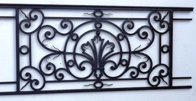 balcon,grille, LOUIS XIV en fer forgé,superbe travail artisanal balcon,grille, LOUIS XIV en fer forgé,superbe travail artisanal