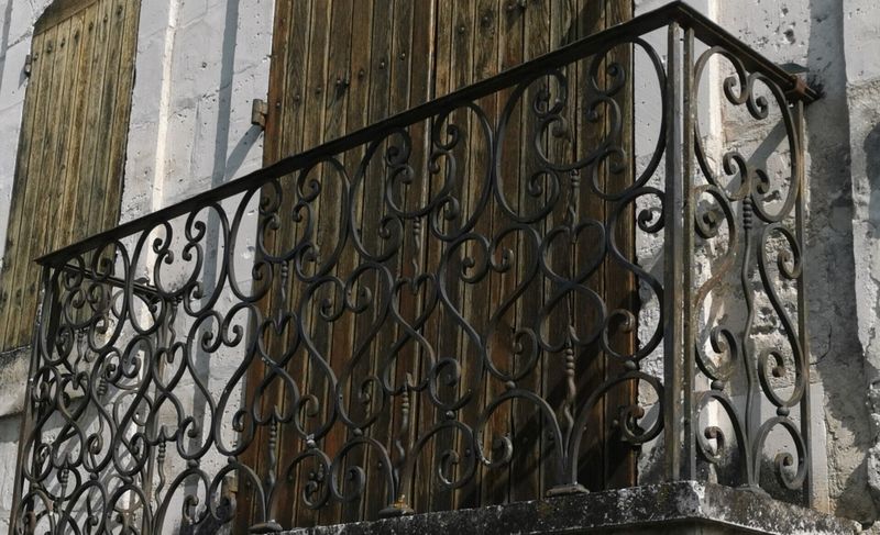 balcon ancien avec retours pour reproduction balcon ancien avec retours pour reproduction