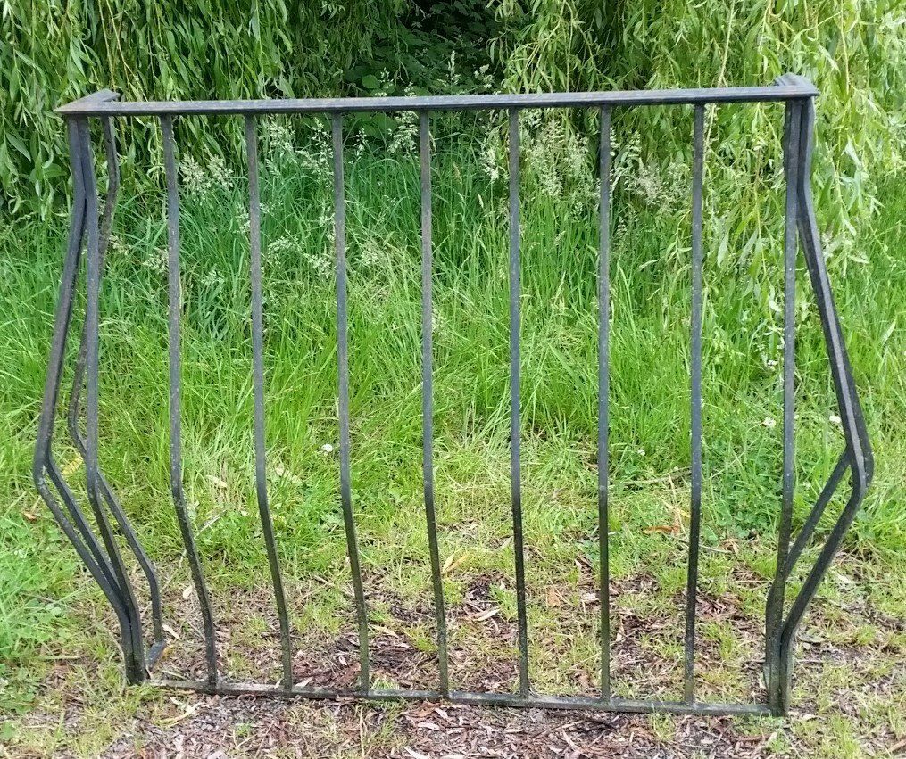 balcon ile du milieu ,fer forgé,vendu au métre linéaire balcon ile du milieu ,fer forgé,vendu au métre linéaire