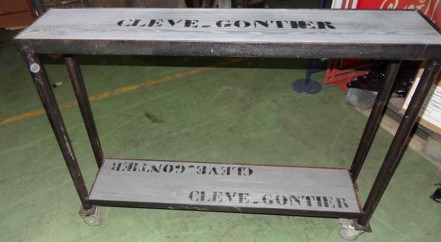 console en tube et cornière sur mesure ,livrée sans le bois console en tube et cornière sur mesure ,livrée sans le bois