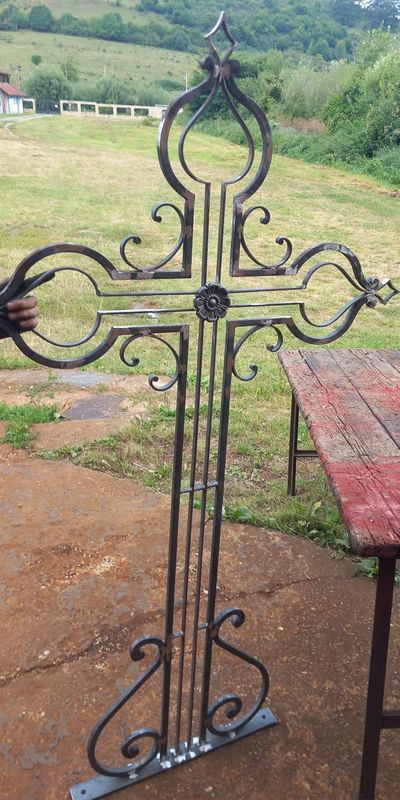 croix catholique ,reproduction d un modèle XVIII em croix catholique ,reproduction d un modèle XVIII em