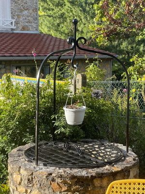 grille de puits sur mesure avec son arche en fer de 20 mm grille de puits sur mesure avec son arche en fer de 20 mm