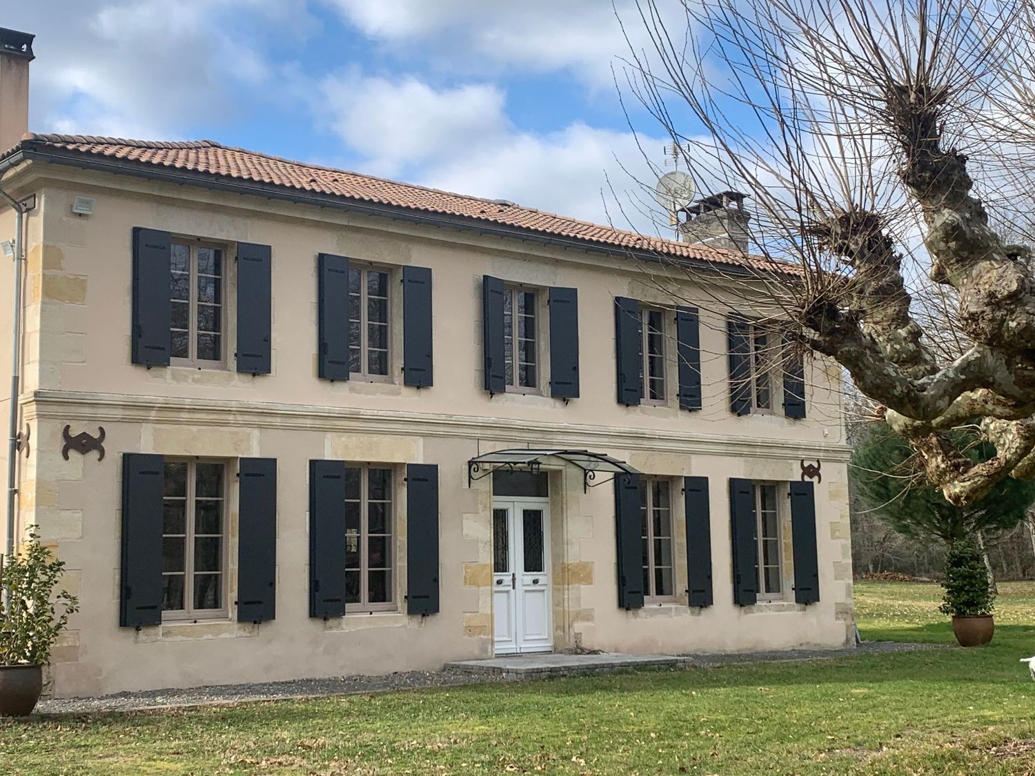 marquise cintrée 160cm x 100 cm,fer forgé marquise cintrée 160cm x 100 cm,fer forgé