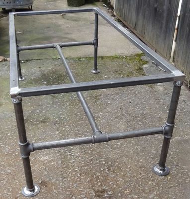 industriel, pied de table style plomberie, fabriquée sur vos mesures industriel, pied de table style plomberie, fabriquée sur vos mesures