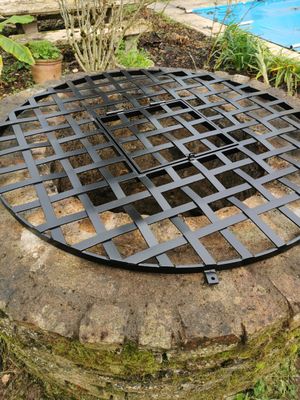 grille de puits en fer plat de 30x10 mm entre croisé très solide grille de puits en fer plat de 30x10 mm entre croisé très solide