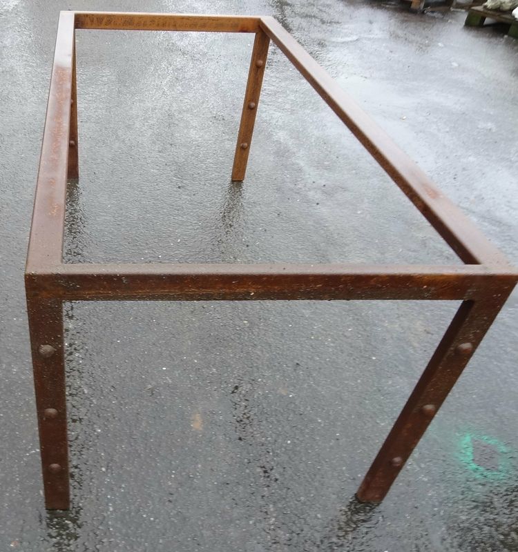 pied de table décor rivets à l'ancienne pied de table décor rivets à l'ancienne