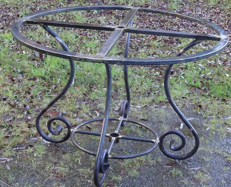 pied de table rond pour un plateau de 140 cm,fer plein de 25 mm pied de table rond pour un plateau de 140 cm,fer plein de 25 mm
