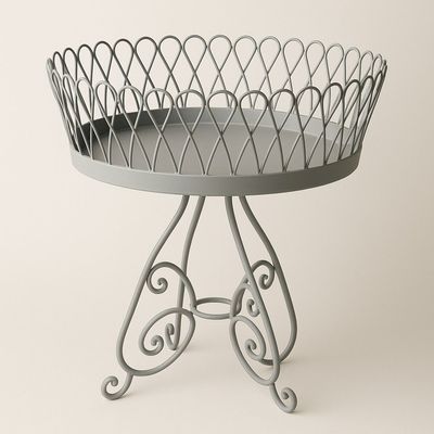 présentoir ,corbeille de présentation de fleurs en fer forgé présentoir ,corbeille de présentation de fleurs en fer forgé