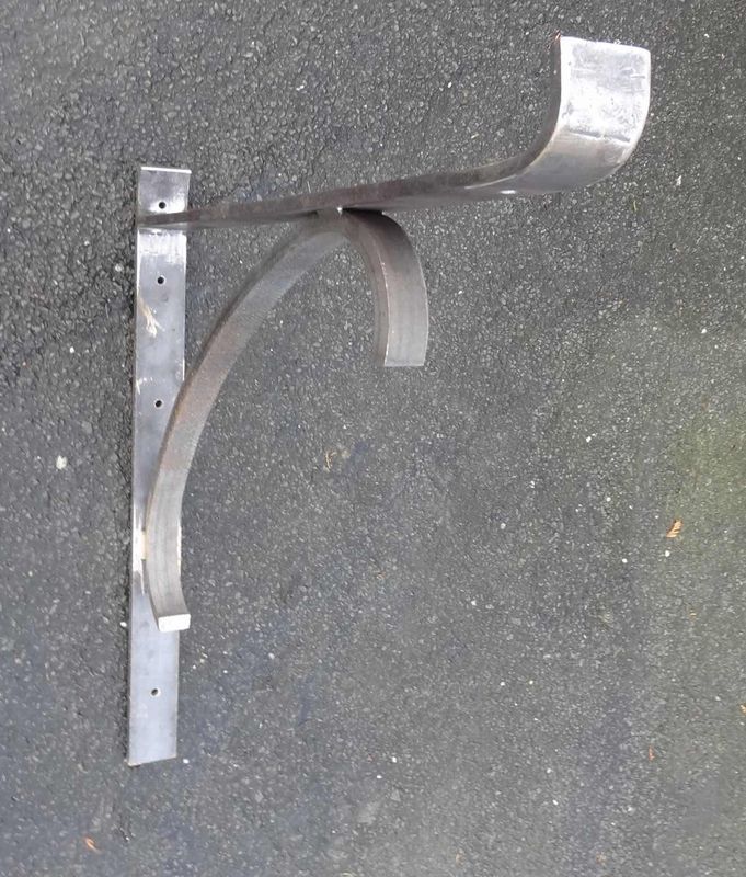 potences pour étagères murales fabriquées  sur mesure ,très solides