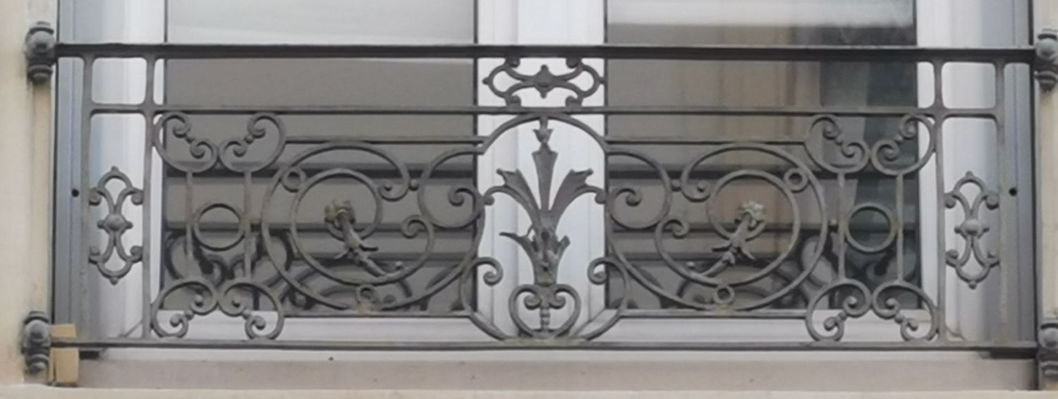 reproduction d'un garde corps en fonte ,a langlaise reproduction d'un garde corps en fonte ,a langlaise