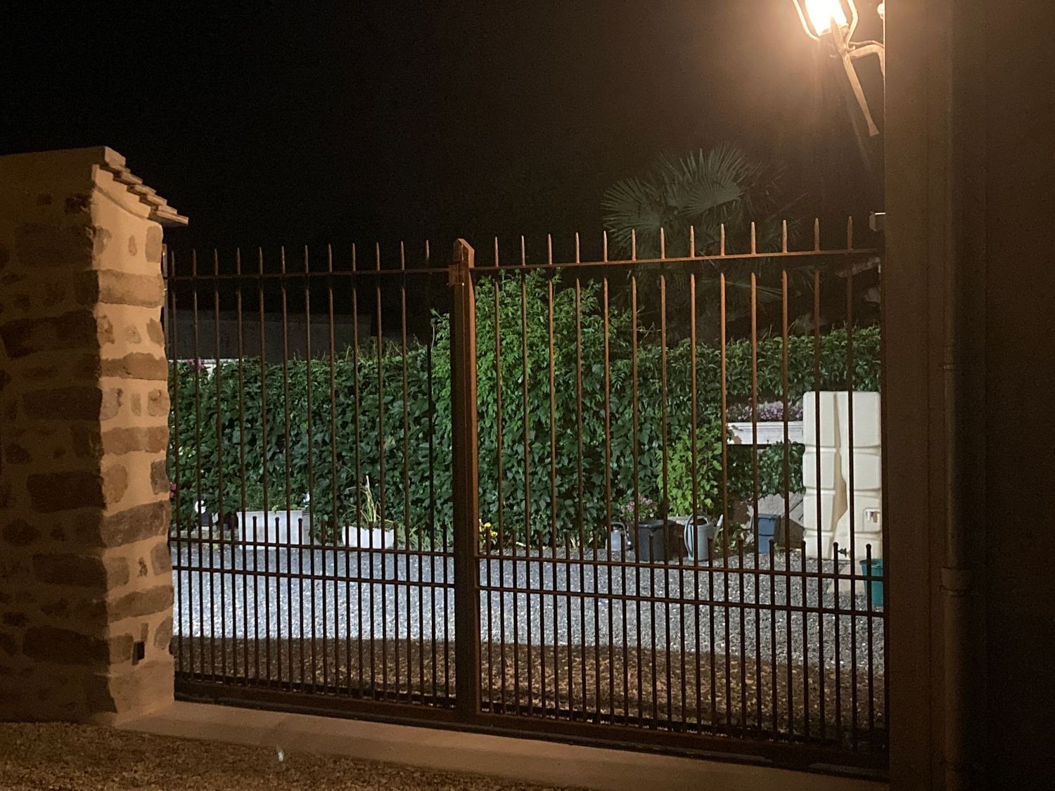 portail coulissant en 4 m de long par 200 cm de haut portail coulissant en 4 m de long par 200 cm de haut