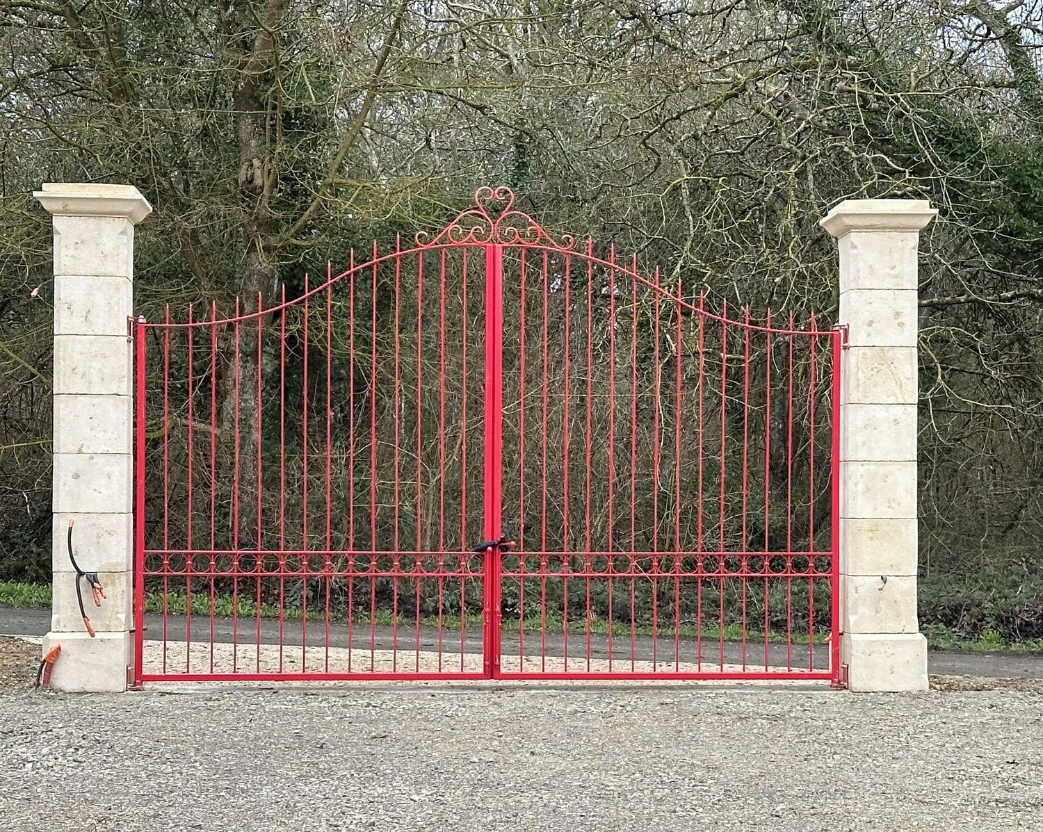 portail fabriqué sur mesure ,2 vantaux de 200 cm portail fabriqué sur mesure ,2 vantaux de 200 cm