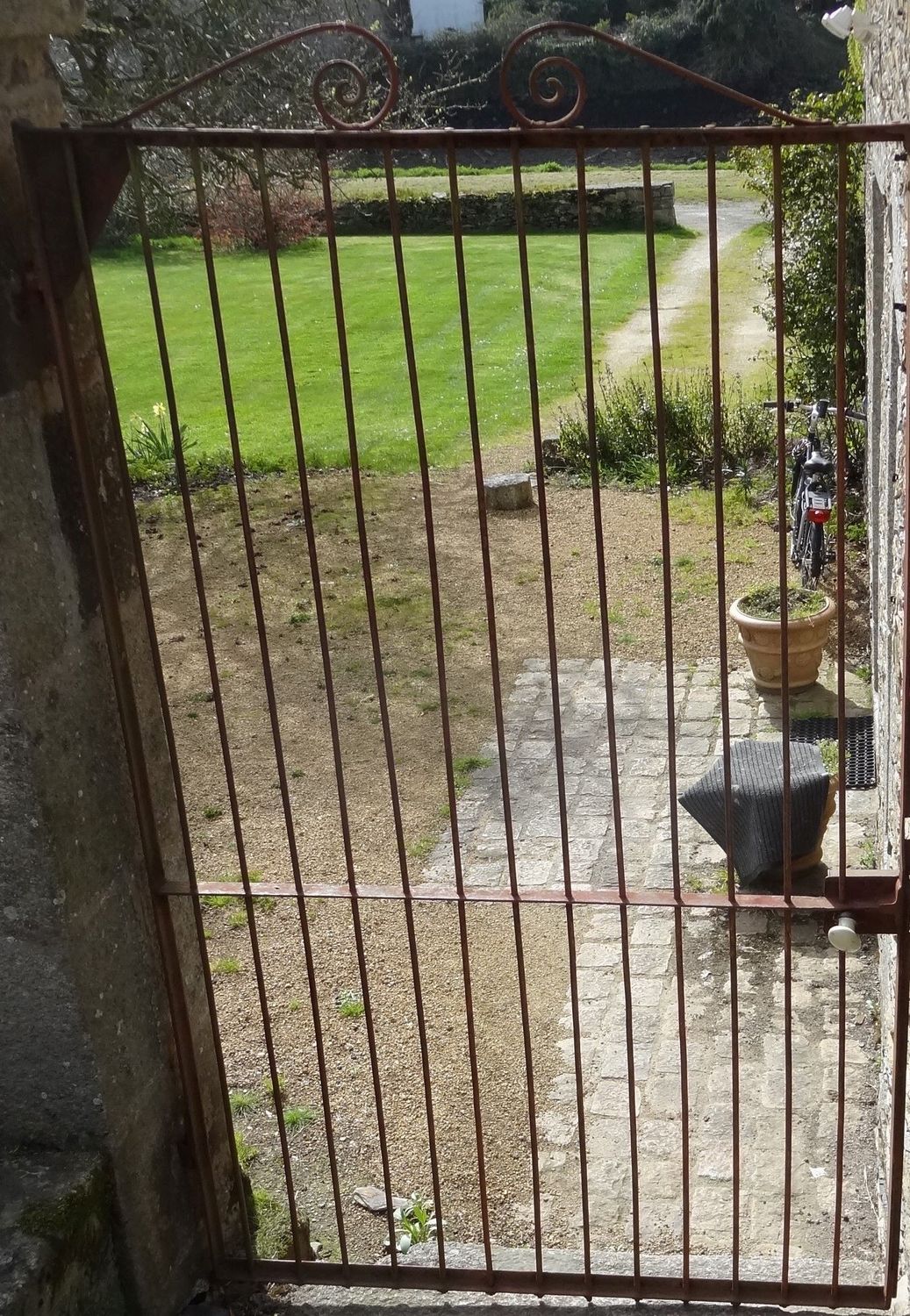 portillon fabriqué à partir d une photo prise lors d'une randonnée portillon fabriqué à partir d une photo prise lors d'une randonnée