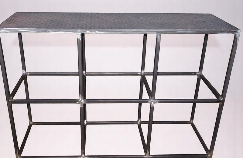 étagère design industriel avec plateau spécial