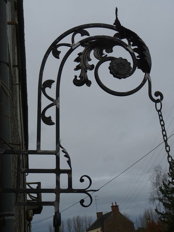 potence spéciale pour lanterne de chateau