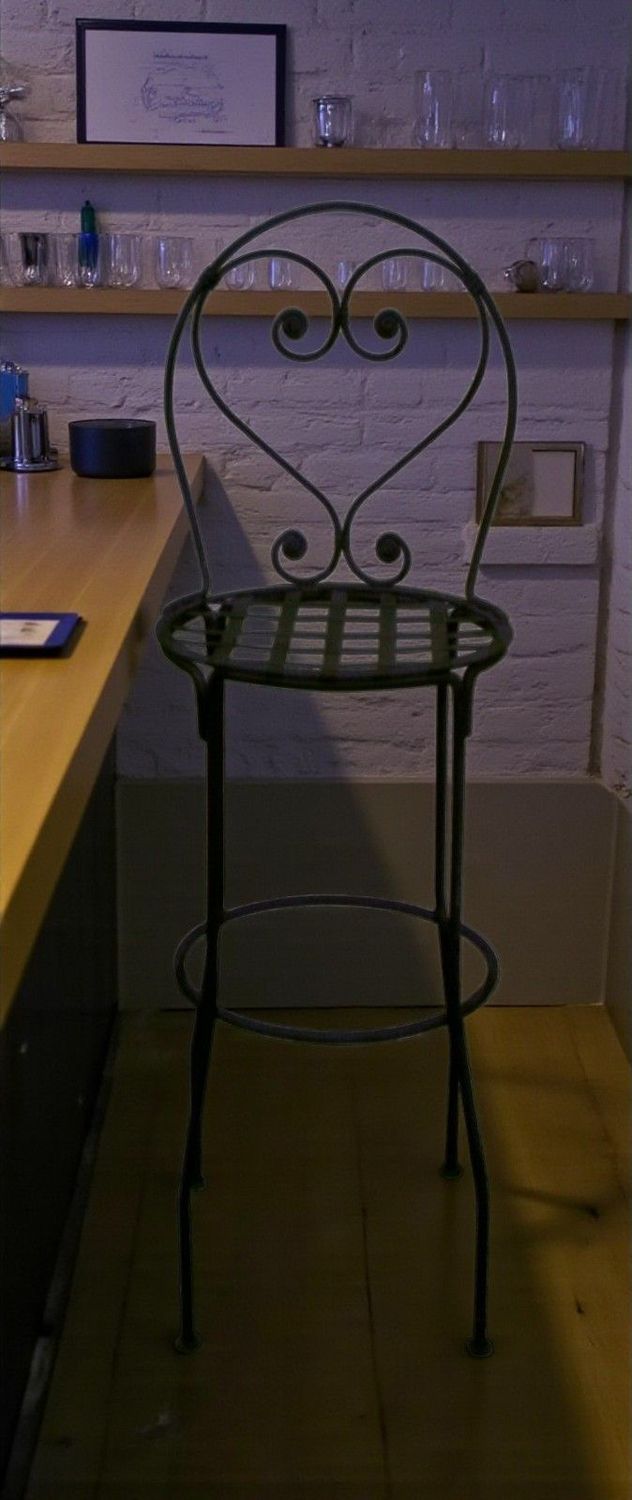 tabouret de bar décor coeur dans le dossier tabouret de bar décor coeur dans le dossier