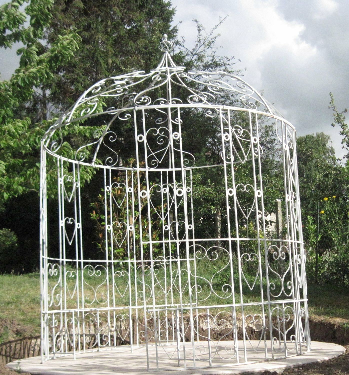 tonnelle décor coeur avec passage au milieu tonnelle décor coeur avec passage au milieu