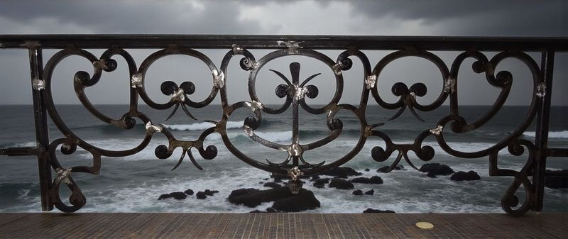 appui de fenêtre Dinard en fer forgé, superbe  et investissement pour plusieurs dizaines d'années