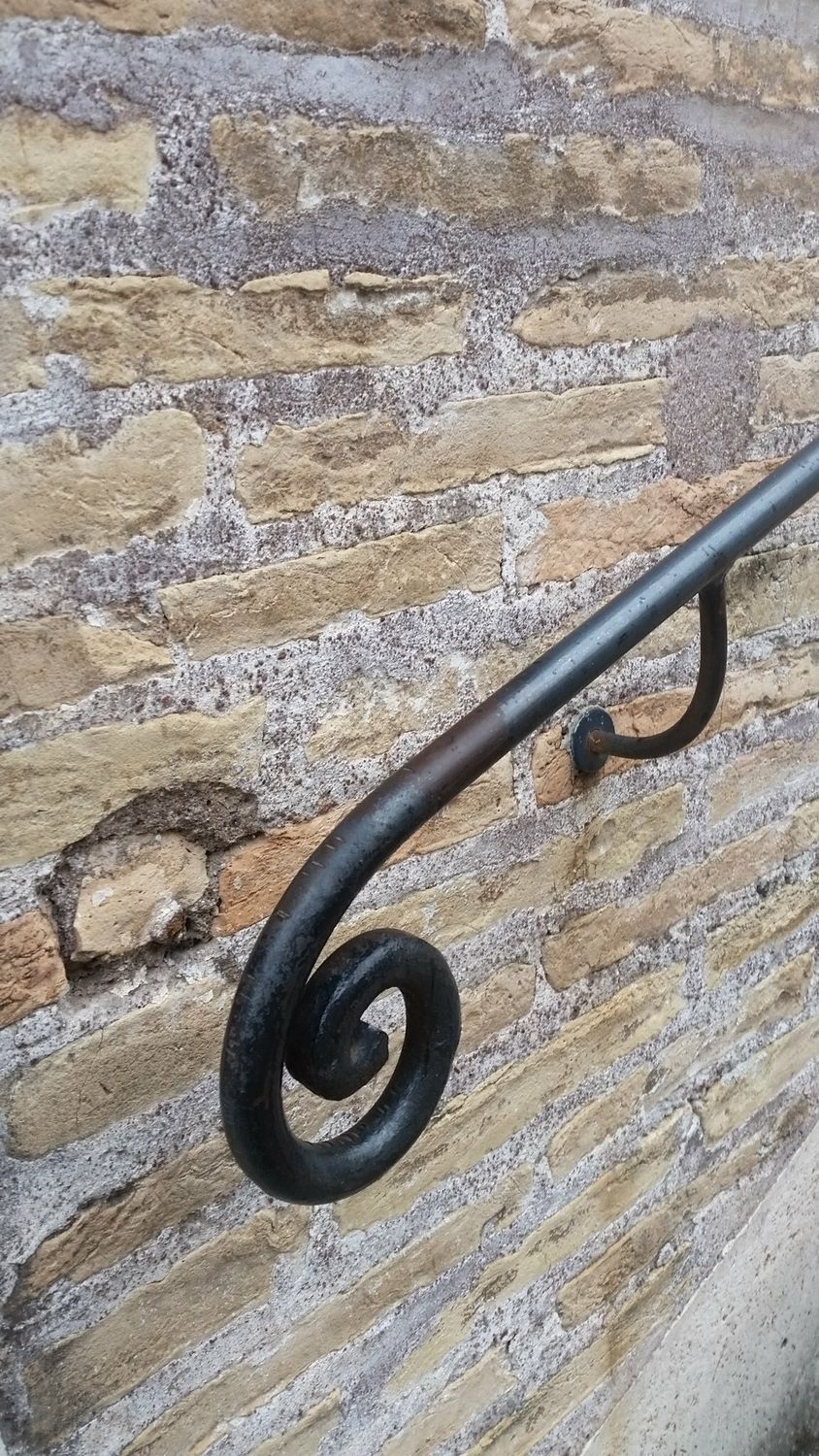 main courante en tube et fer forgé sur mesure