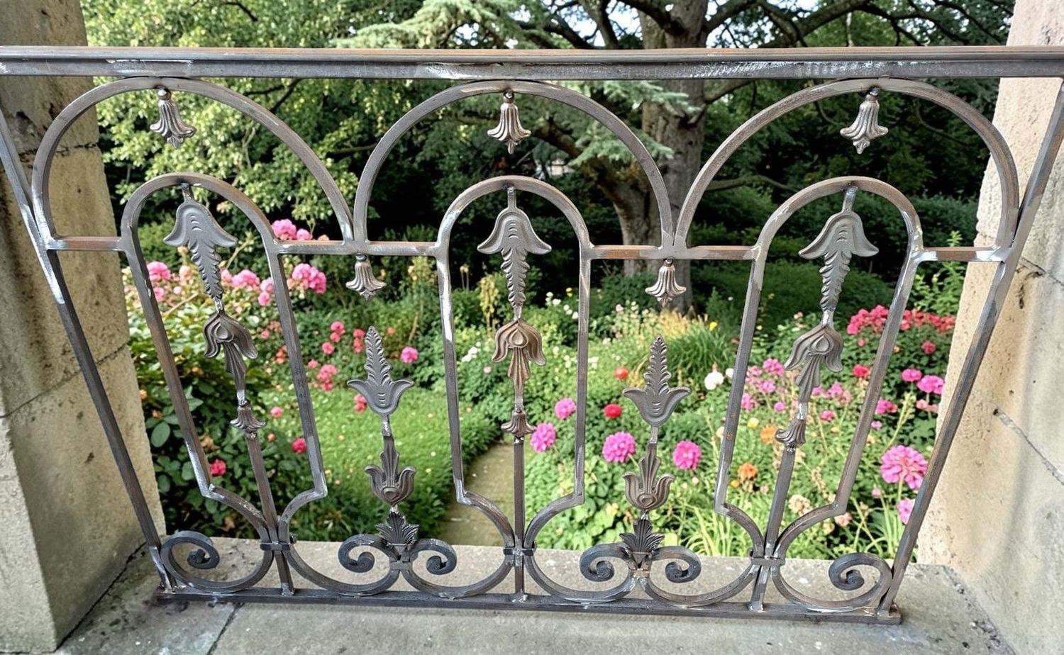 Balcon reproduction d'un balcon 19 em ,fer et fonte