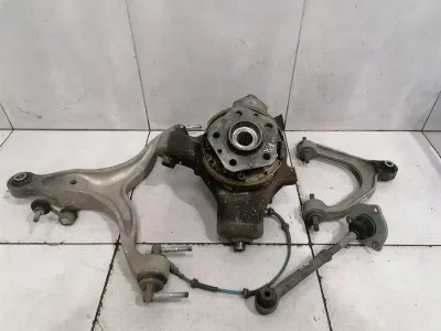Ferrari 612 Scaglietti F137 Right Rear Hub 190750 Wheel Bearing Housing Rear Right