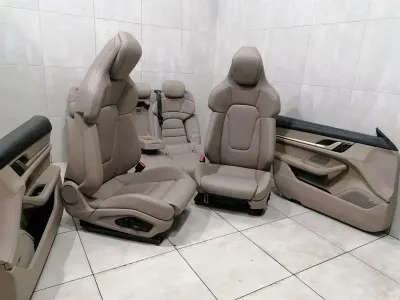 PORSCHE TAYCAN 9J EXCLUSIVE CLUB LEATHER 18-WAY SPORT SEATS TAYCAN LEATHER SEATS