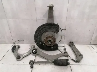 BMW 5 F90 M5 Left Front Hub 31107857011 Wheel Bearing Housing Front Left X-DRIVE AWD