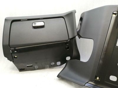 PORSCHE MACAN 95B Knee Trim and Glovebox 95B857558A RHD EXTENDED LEATHER SET