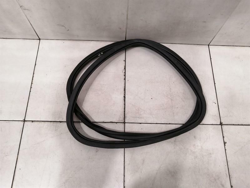 Porsche Macan 95b Rear Right Door Seal 95B833721 Door Seals Rear Re