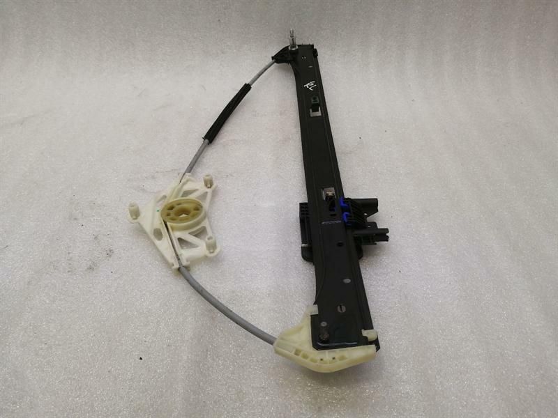 Porsche Macan 95B left rear door winder 95B839461 window regulator rear left