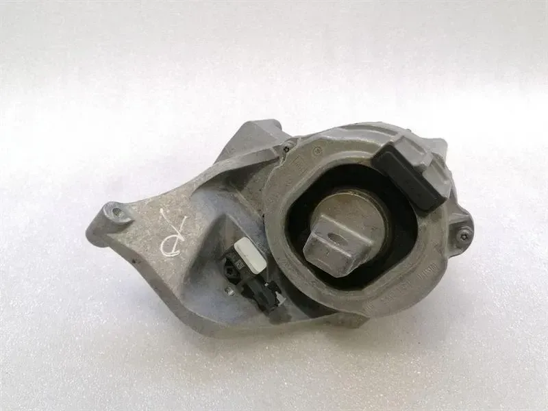 Bentley Continental GT 18-24 3S 3SD Engine Mount 3SA199384A Engine Mount