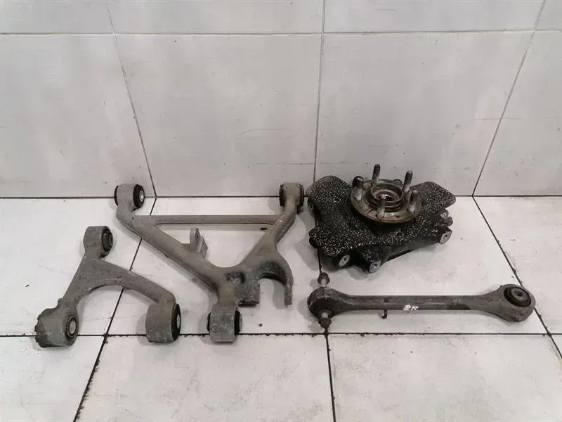 ASTON MARTIN DB9 Volante Right Rear Hub 8D33-5A970-AB Wheel Bearing Case Rear Re