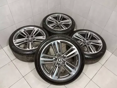 21 Bentley Continental GT 18-24 3S 3SD Alloy Wheel SET 3SA601025AF Alloy Wheel SET