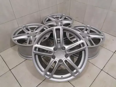 Porsche Panamera 970 Alloy Wheel 97036215804 Alloy Wheel 9JX19 ET60 SET SET