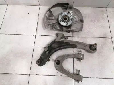 ASTON MARTIN VANTAGE V12 S Right Front Hub V12S Wheel Bearing Case Front Right