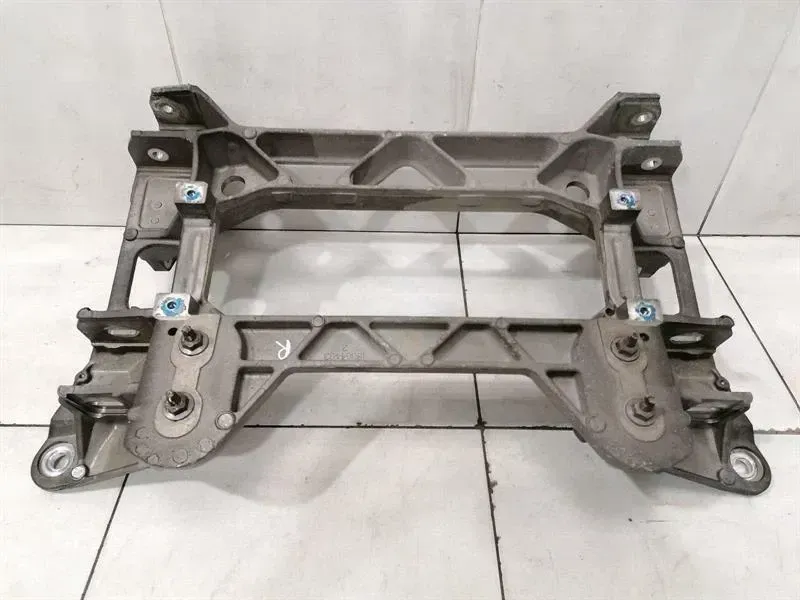 Chevrolet Corvette C6 rear subframe 15864493 axle frame rear axle