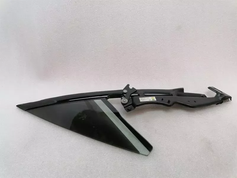 ASTON MARTIN RAPID S Left Front 1/4 Glass AD43-C262A37-AL Door Window 1⁄4 Front LH