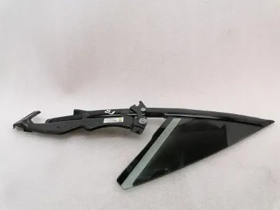 ASTON MARTIN RAPID Right Front 1/4 Glass AD43-C262A36-AL Door Window 1⁄4 Front RH