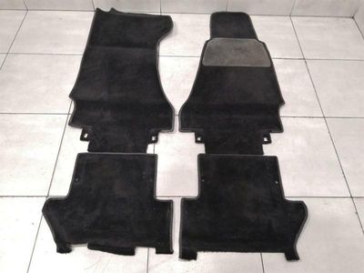 ASTON MARTIN VANTAGE V12 FLOOR MAT RUGS SET BLACK RHD 6G33-13056-ADW