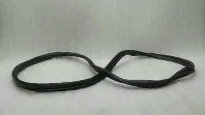 Aston Martin DB9 Volante boot lid seal 4G43-L43720-AE tailgate seals