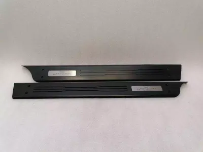 Aston Martin Vanquish AM310 Door Sill DD33-132A13-AEW Door Sill Trim