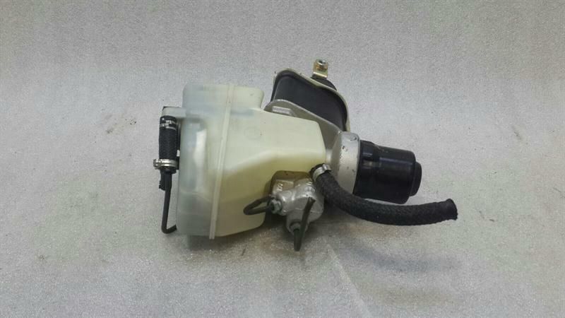 Mercedes SL R230 Brake Master Cylinder A0004300412 Main Brake Cylinder V12